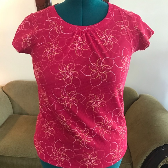 L.L. Bean Tops - 🔥 3/25 🔥 EUC L.L. Bean lightweight Top, Size M
